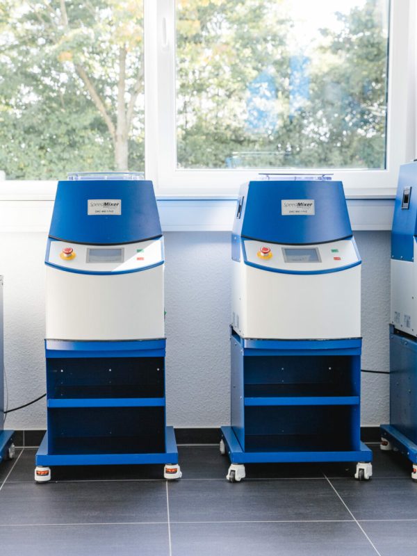 flacktek-speedmixer-machine-stands